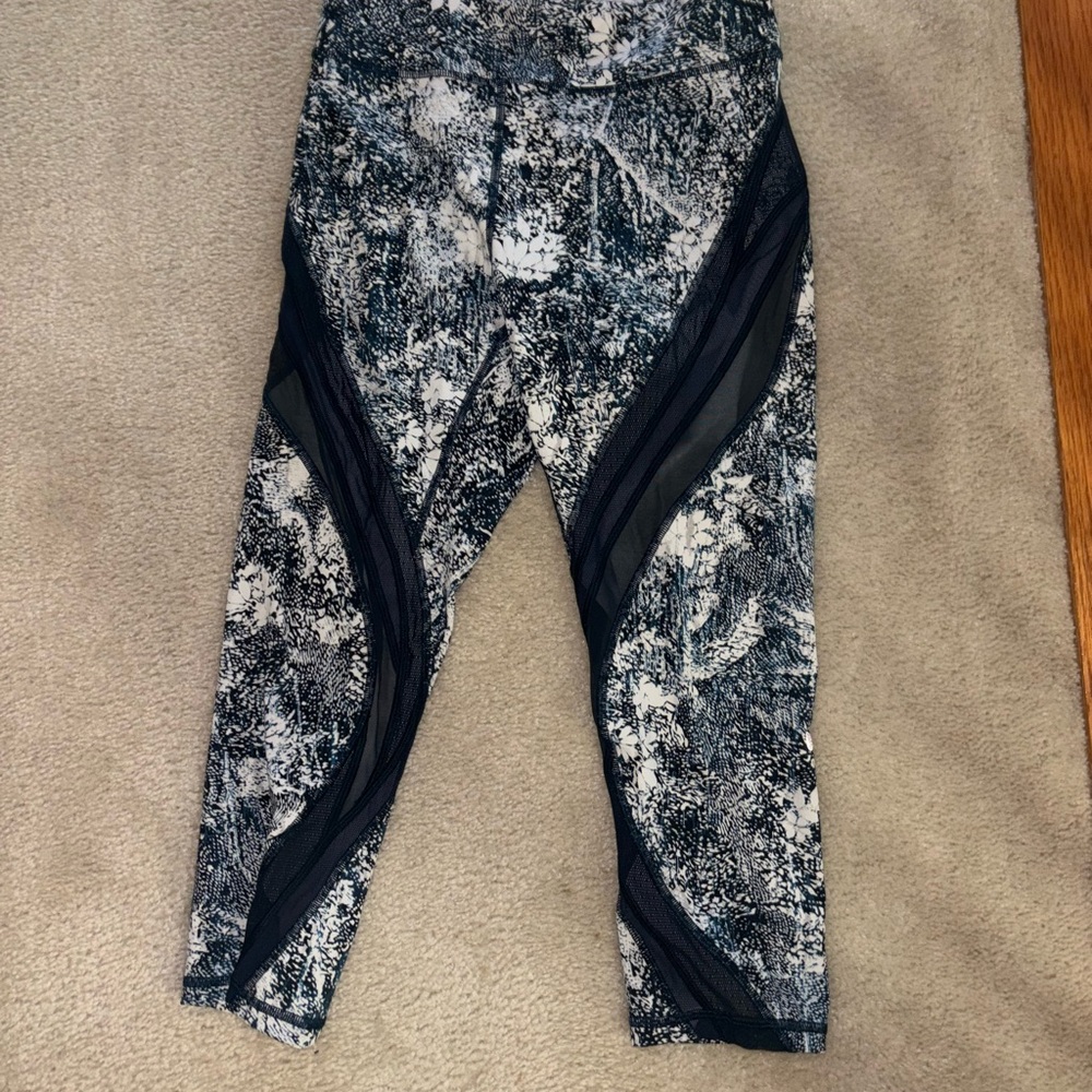 Lululemon Black and White Patterned Leggings